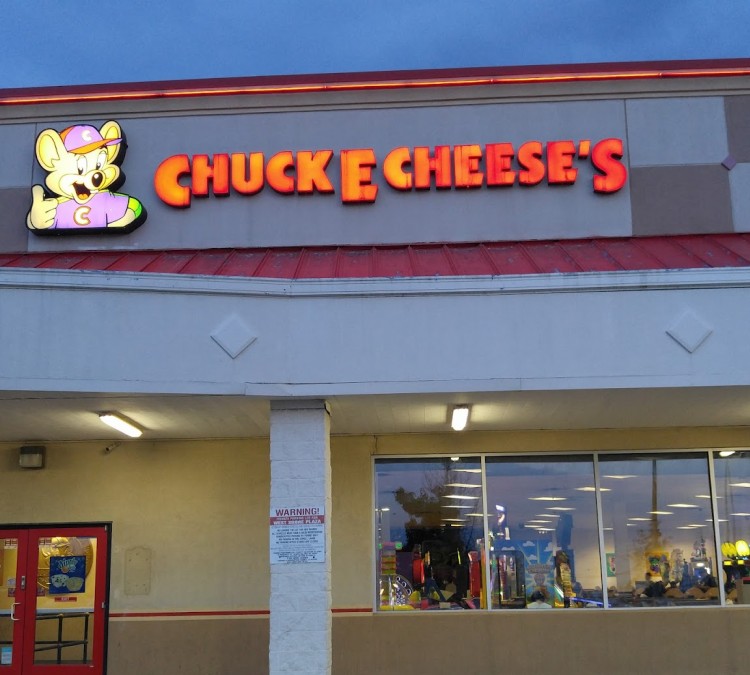 chuck-e-cheese-photo